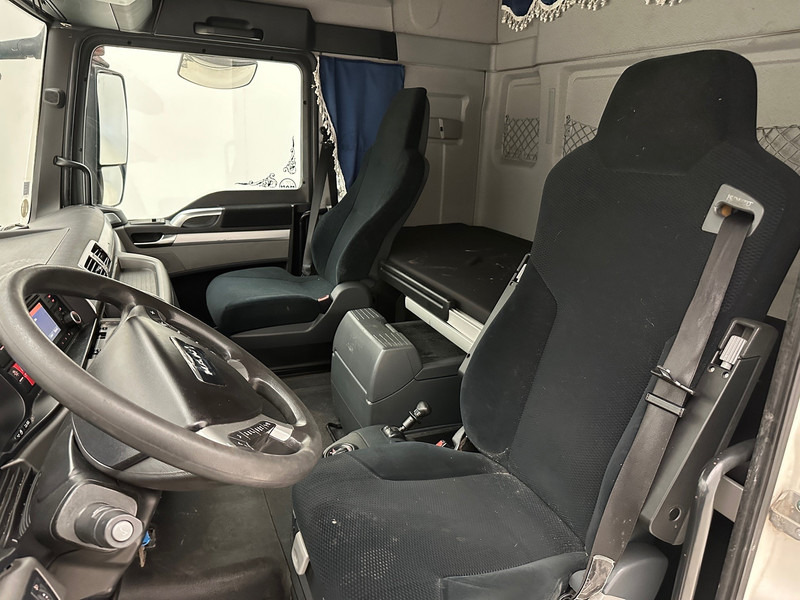 Tractor unit MAN TGX 18.480: picture 10