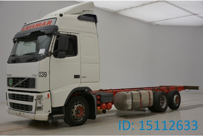 Volvo FH12.380 - 6x2 Globetrotter* - Cab chassis truck: picture 1 Volvo FH12.380 - 6x2 Globetrotter* - Cab chassis truck: picture 1