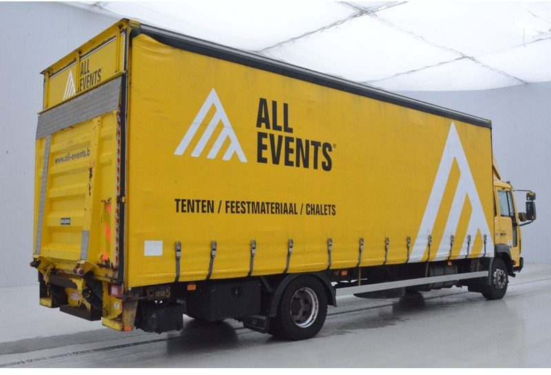 Volvo FL 220 - Curtainsider truck: picture 5 Volvo FL 220 - Curtainsider truck: picture 5
