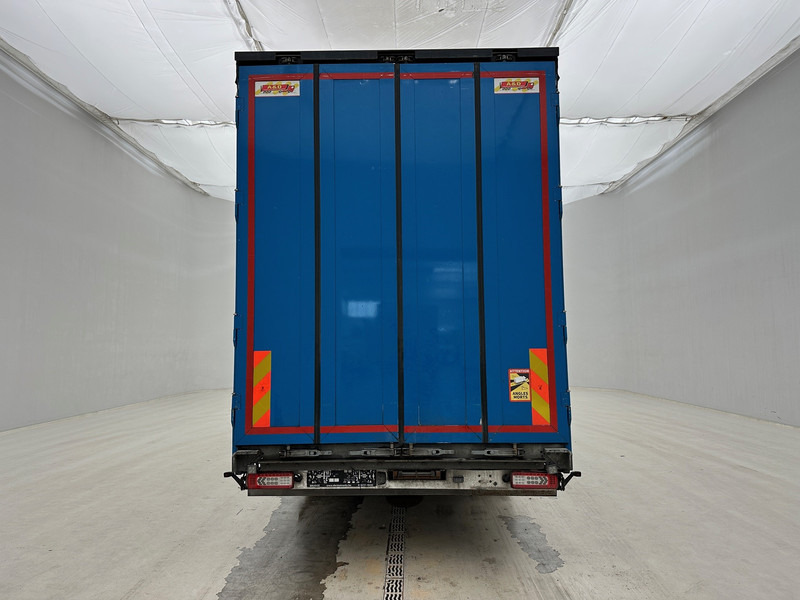 Volvo FM 330 - Curtainsider truck: picture 5 Volvo FM 330 - Curtainsider truck: picture 5