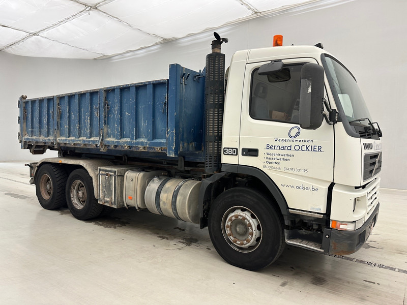 Volvo FM12.380 - 6x4 - Hook lift truck: picture 3 Volvo FM12.380 - 6x4 - Hook lift truck: picture 3