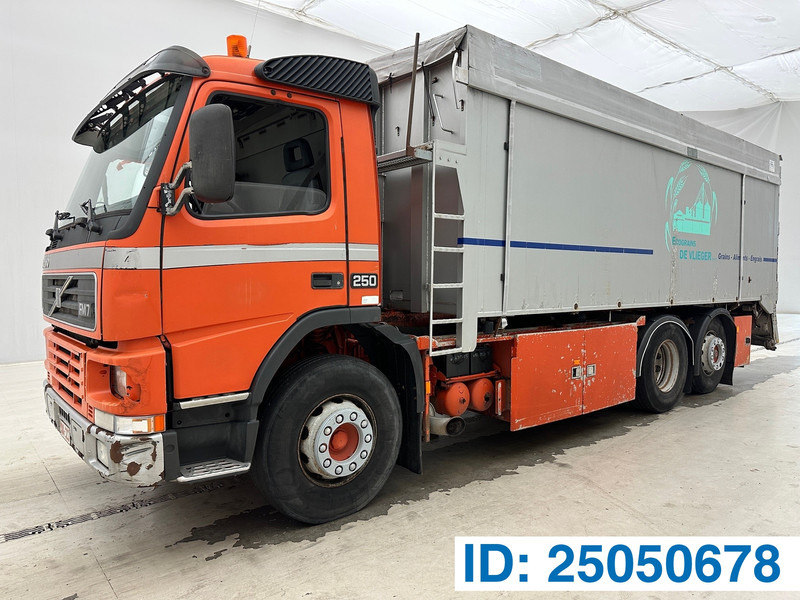 Volvo FM7.250 - 6x2 - Tipper: picture 1 Volvo FM7.250 - 6x2 - Tipper: picture 1