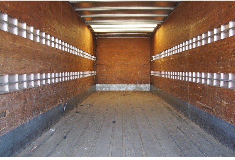 Volvo FM9.260 - Box truck: picture 5 Volvo FM9.260 - Box truck: picture 5