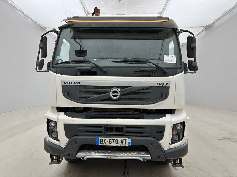 Volvo FMX 410 - 8x4 - Concrete mixer truck: picture 2 Volvo FMX 410 - 8x4 - Concrete mixer truck: picture 2