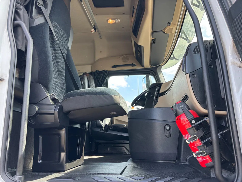 Tractor unit Mercedes-Benz Actros 1845 Big space Retarder Euro 6: picture 6