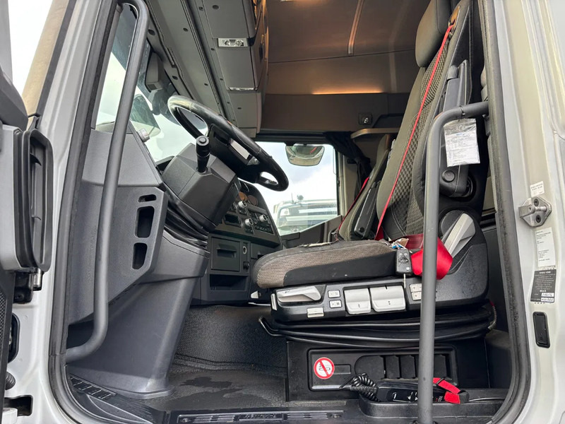 Renault T480 Retarder Euro 6 (KD016445) - Tractor unit: picture 5 Renault T480 Retarder Euro 6 (KD016445) - Tractor unit: picture 5