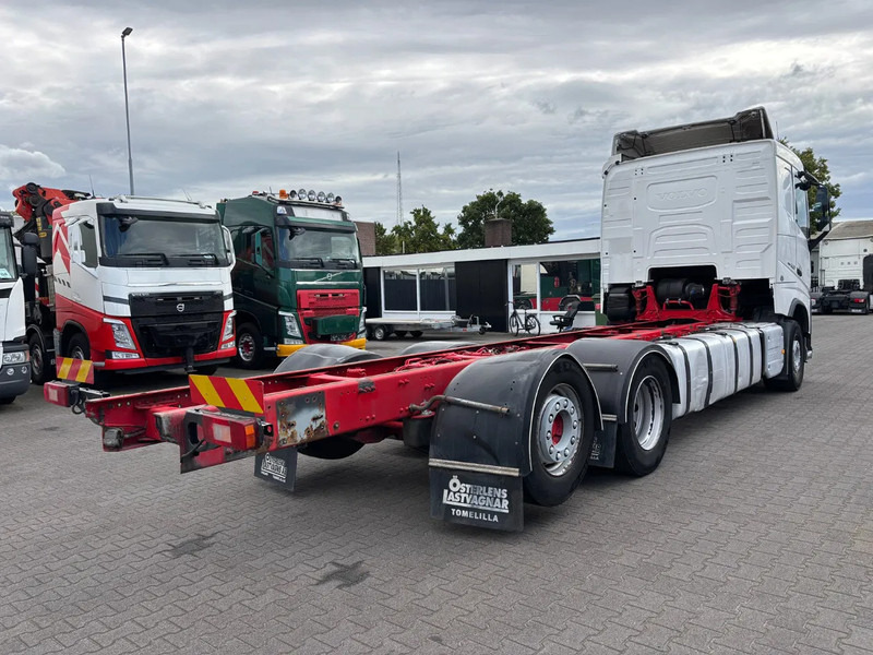 Volvo FH 500 6X2 Euro 6 - Cab chassis truck: picture 4 Volvo FH 500 6X2 Euro 6 - Cab chassis truck: picture 4