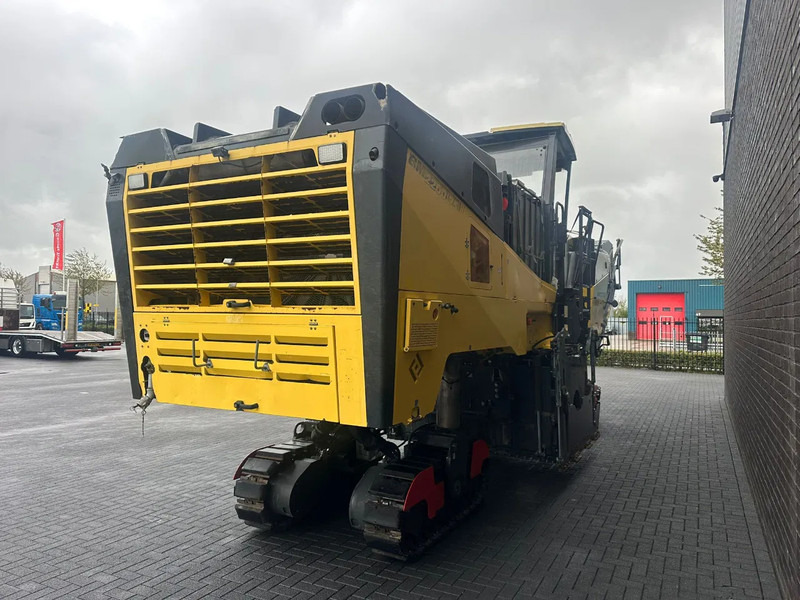 Bomag BM 2200/75 ASFALTFREES / ASPHALT MILLING MACHINE / COLD PLANER - Asphalt machine: picture 5 Bomag BM 2200/75 ASFALTFREES / ASPHALT MILLING MACHINE / COLD PLANER - Asphalt machine: picture 5