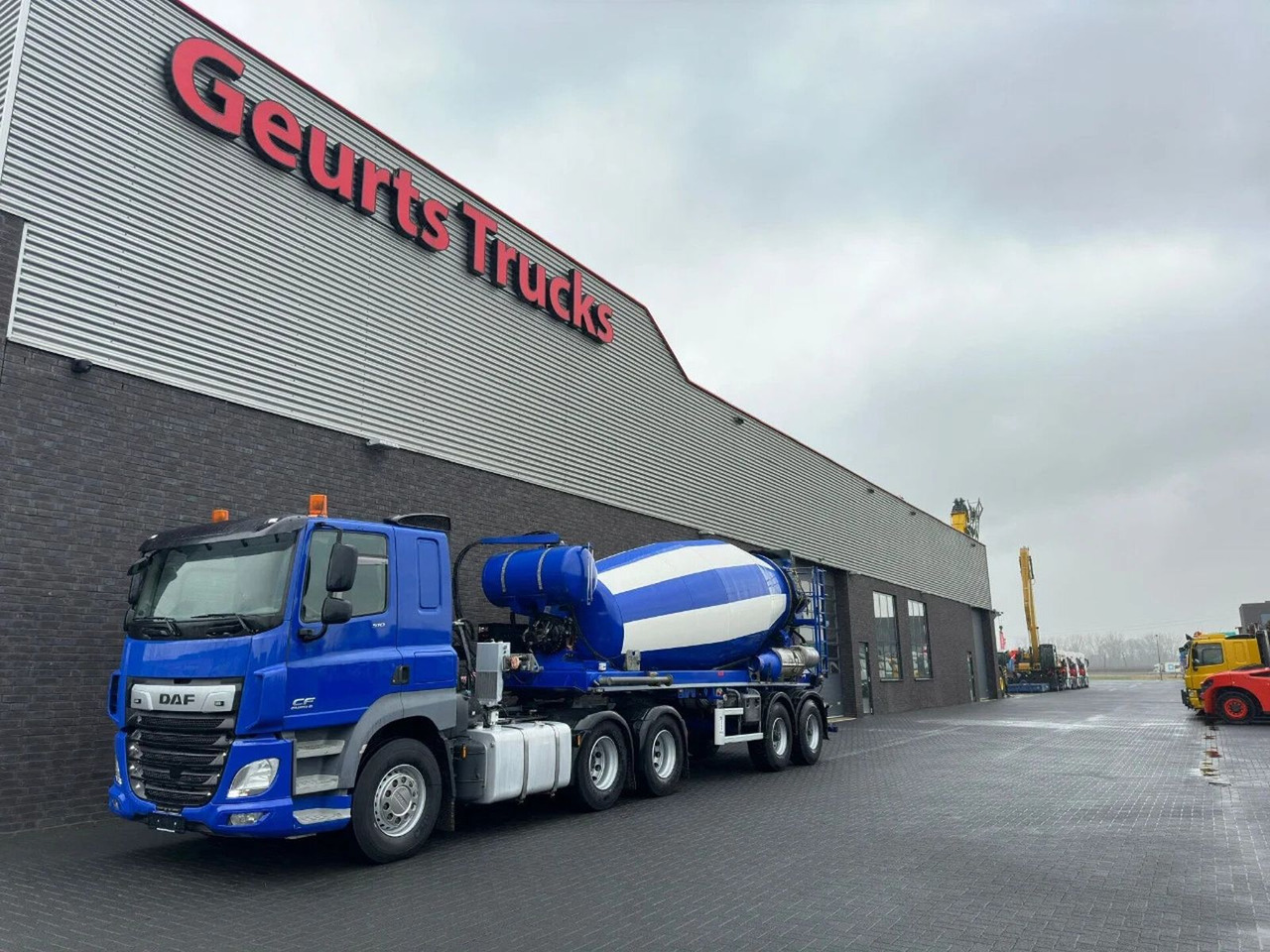 DAF CF 510 6X4 + DE BUF ST2 2-ASSIGE 10M3 CONCRETE M - Concrete mixer truck: picture 2 DAF CF 510 6X4 + DE BUF ST2 2-ASSIGE 10M3 CONCRETE M - Concrete mixer truck: picture 2