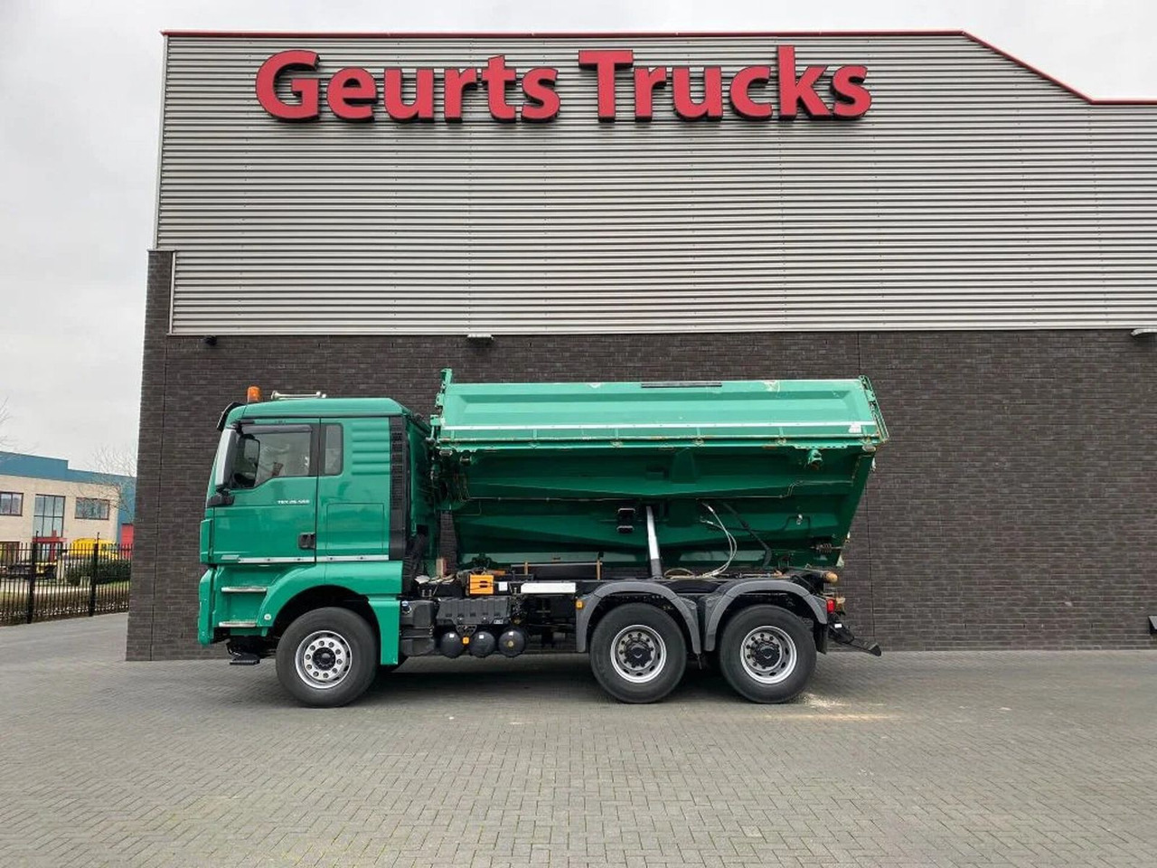 MAN TGX 26.560 6X4 BB + 3 ZIJDIGE KIPPER/TIPPER BORD - Tipper: picture 4 MAN TGX 26.560 6X4 BB + 3 ZIJDIGE KIPPER/TIPPER BORD - Tipper: picture 4