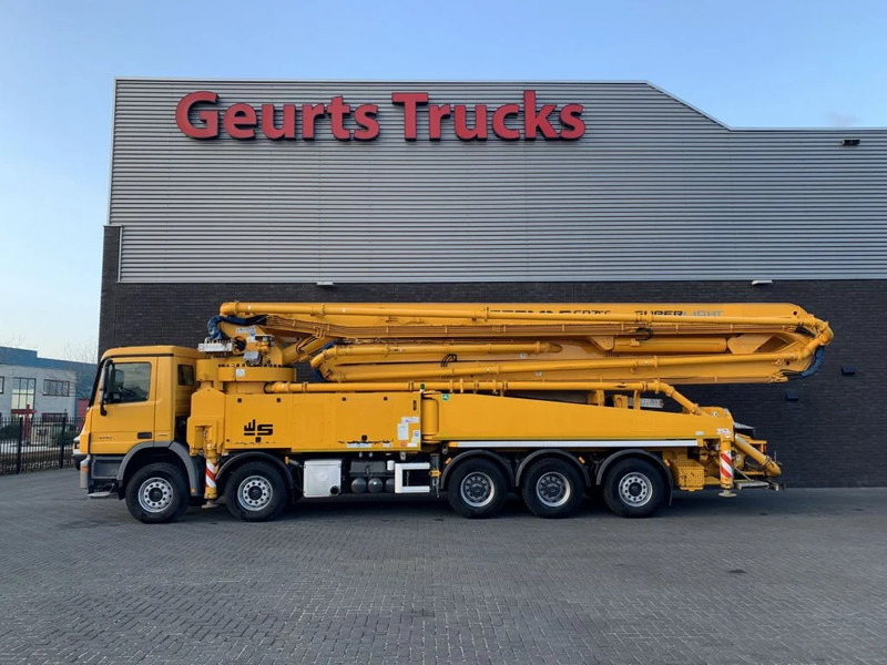 Mercedes-Benz Actros 5041 10X4 + SERMAC 6 RZ 56 METER CONCRETE PUMP - Concrete pump truck: picture 1 Mercedes-Benz Actros 5041 10X4 + SERMAC 6 RZ 56 METER CONCRETE PUMP - Concrete pump truck: picture 1