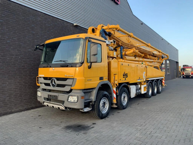 Mercedes-Benz Actros 5041 10X4 + SERMAC 6 RZ 56 METER CONCRETE PUMP - Concrete pump truck: picture 2 Mercedes-Benz Actros 5041 10X4 + SERMAC 6 RZ 56 METER CONCRETE PUMP - Concrete pump truck: picture 2