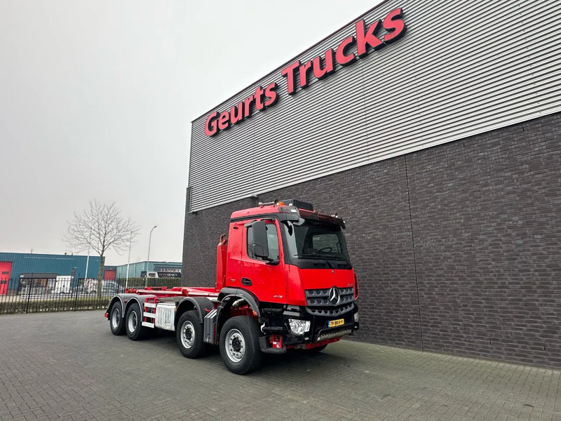 Mercedes-Benz Arocs 8X4 VDL S-30-6600 HAAKARMSYSTEEM/ABROLLKIPPER/HOOKLIFT - Cable system truck: picture 5 Mercedes-Benz Arocs 8X4 VDL S-30-6600 HAAKARMSYSTEEM/ABROLLKIPPER/HOOKLIFT - Cable system truck: picture 5