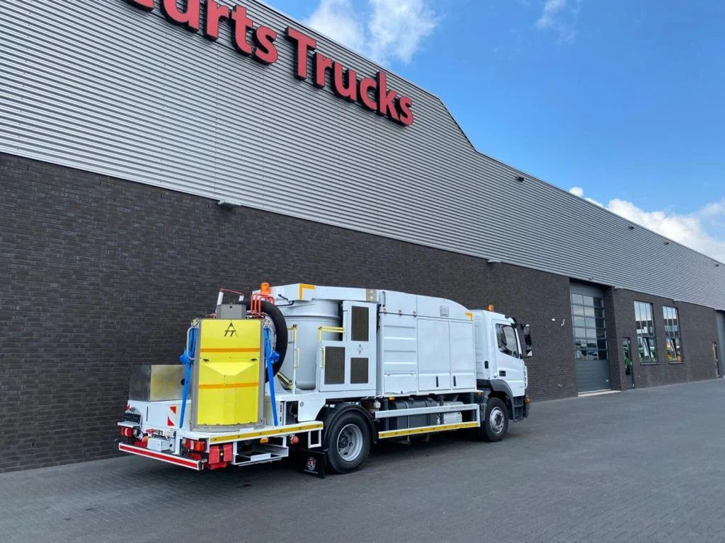 Mercedes-Benz Atego 1324 4X2 RHD + RSP ESE 13/H SAUGBAGGER/SUC - Vacuum truck: picture 5 Mercedes-Benz Atego 1324 4X2 RHD + RSP ESE 13/H SAUGBAGGER/SUC - Vacuum truck: picture 5