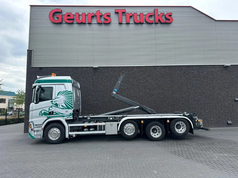 Scania R770 8X2 TRIPLE VDL S30-6700 HAAKARMSYSTEEM / ABROLLKIPPER / HOOKLIFT - Hook lift truck: picture 1 Scania R770 8X2 TRIPLE VDL S30-6700 HAAKARMSYSTEEM / ABROLLKIPPER / HOOKLIFT - Hook lift truck: picture 1