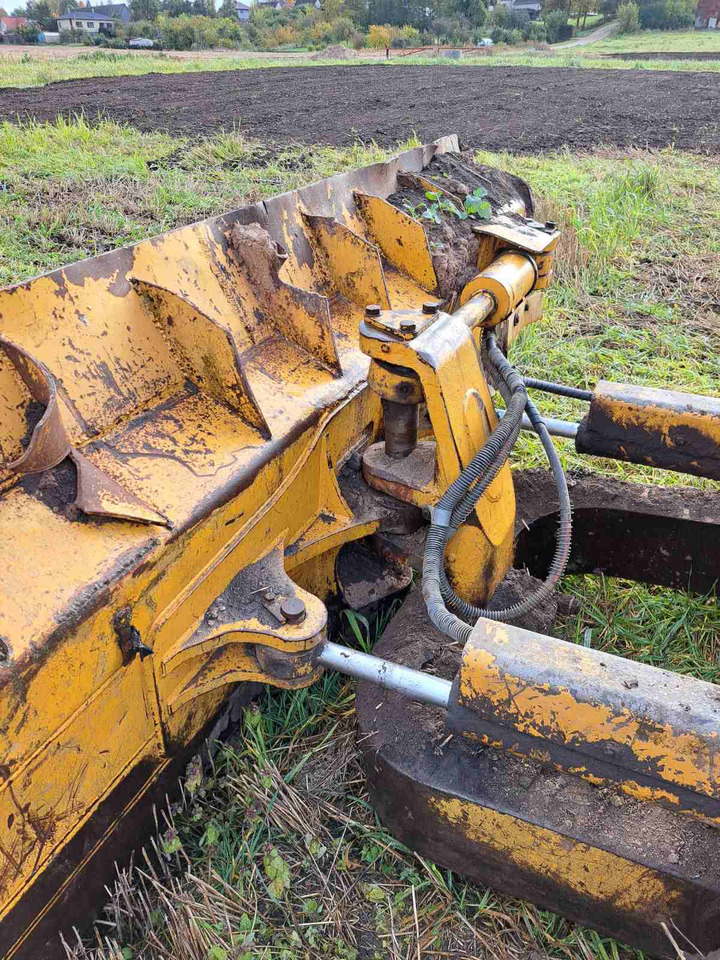 CATERPILLAR D5 M - Bulldozer: picture 5 CATERPILLAR D5 M - Bulldozer: picture 5