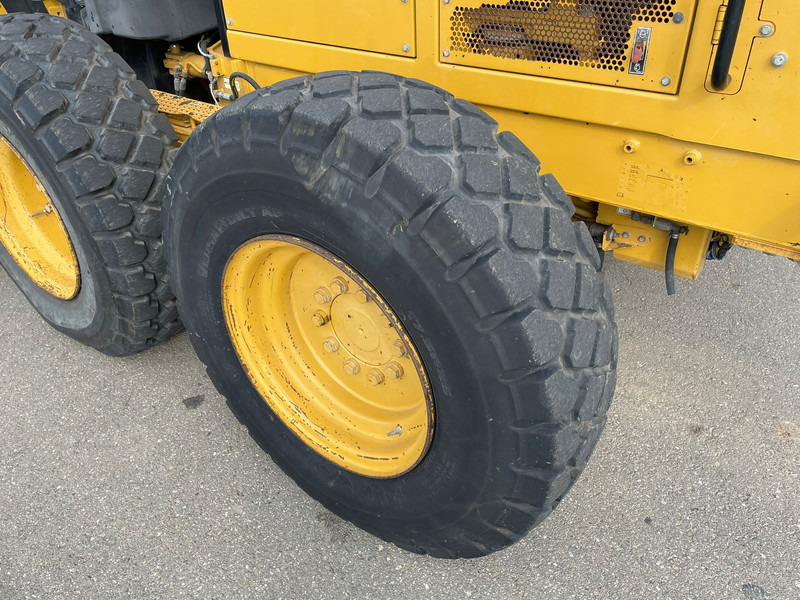 Grader Caterpillar 12M: picture 12