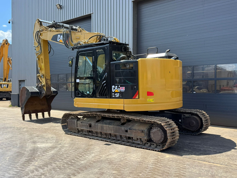 Caterpillar 325F LCR - 3 buckets - Crawler excavator: picture 2 Caterpillar 325F LCR - 3 buckets - Crawler excavator: picture 2