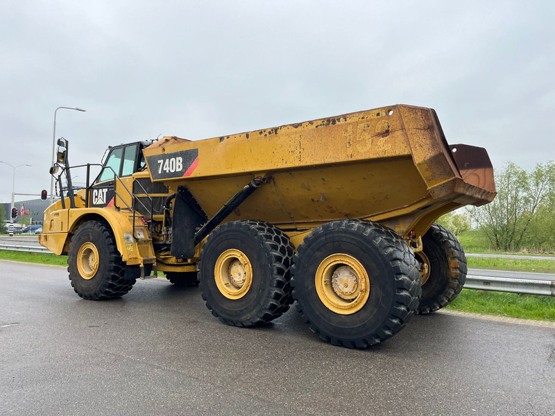 Caterpillar 740B - Articulated dumper: picture 3 Caterpillar 740B - Articulated dumper: picture 3