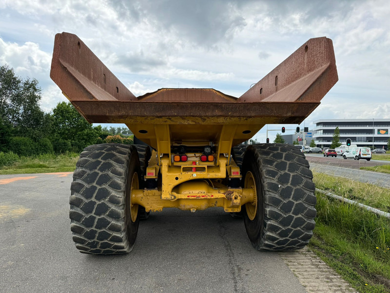 Articulated dumper Caterpillar 740B: picture 8