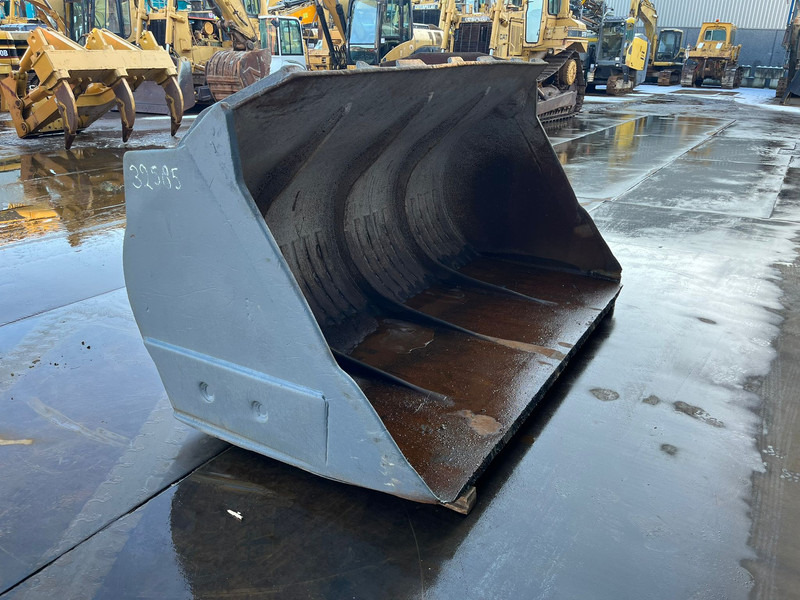 Caterpillar Bucket 950 - Bucket: picture 3 Caterpillar Bucket 950 - Bucket: picture 3