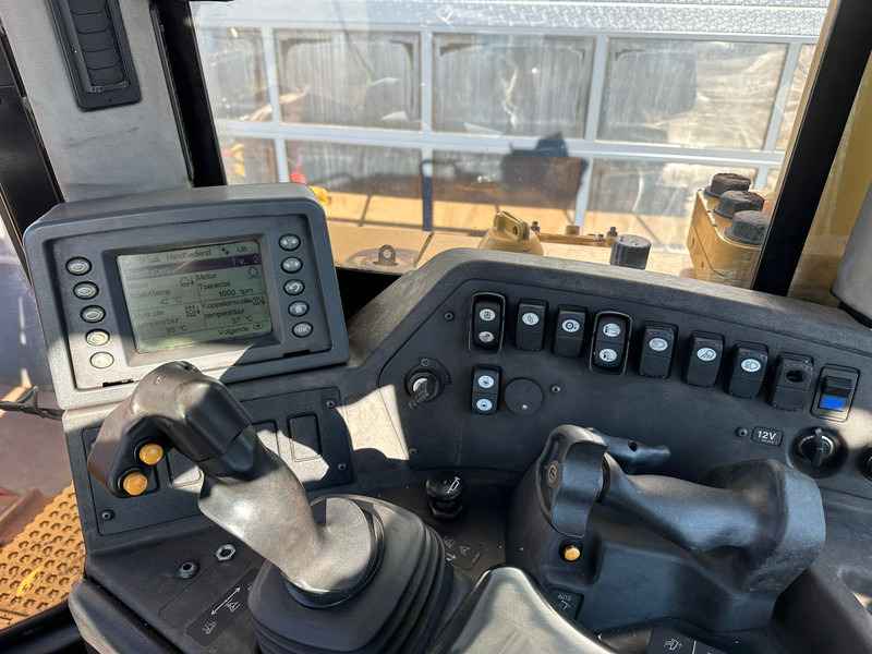 Bulldozer Caterpillar D8T - 2021 Rebuild CE / EPA: picture 17 Bulldozer Caterpillar D8T - 2021 Rebuild CE / EPA: picture 17