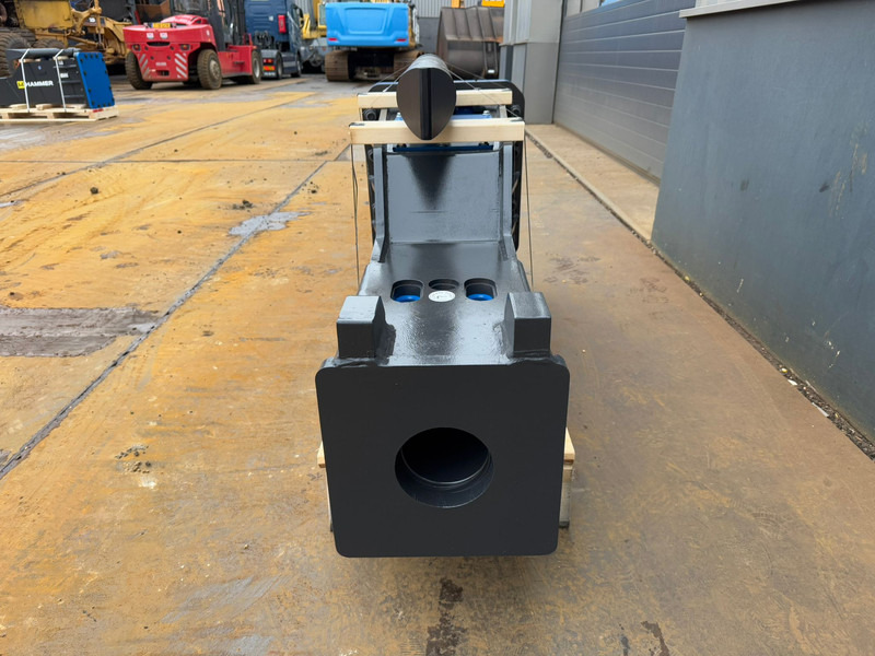 Hammer HS1700 - Hydraulic hammer: picture 4 Hammer HS1700 - Hydraulic hammer: picture 4