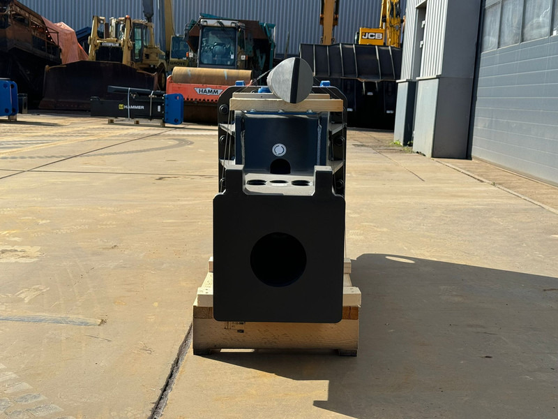 Hammer HS2000 - Hydraulic hammer: picture 5 Hammer HS2000 - Hydraulic hammer: picture 5