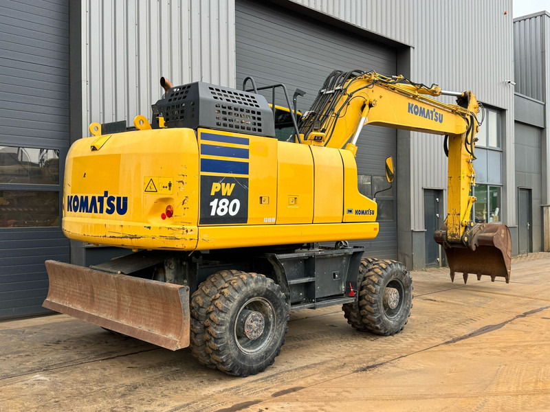 Wheel excavator Komatsu PW180-11: picture 9