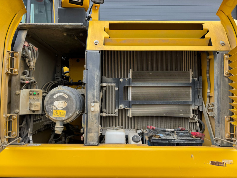 Wheel excavator Komatsu PW180-11: picture 20
