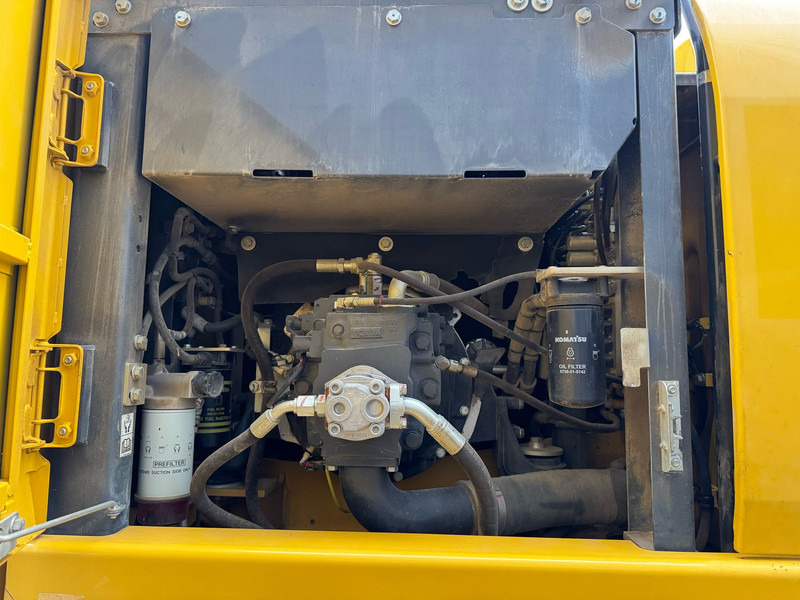 Wheel excavator Komatsu PW180-11: picture 19