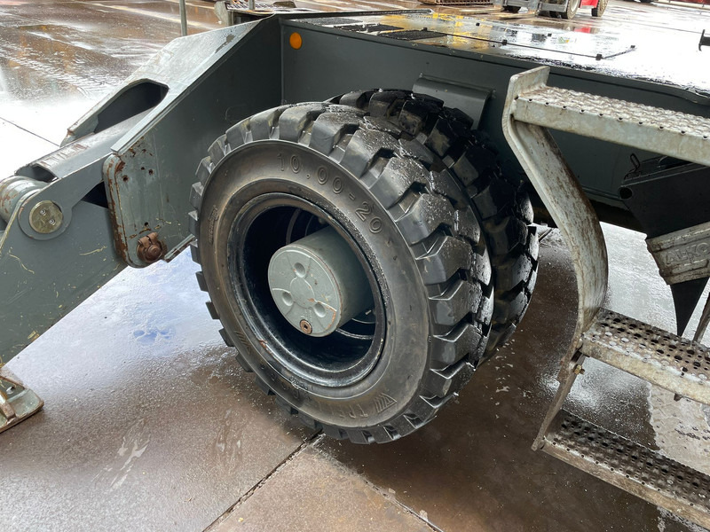 Waste/ Industry handler Liebherr LH30 M - Material Handler: picture 15 Waste/ Industry handler Liebherr LH30 M - Material Handler: picture 15