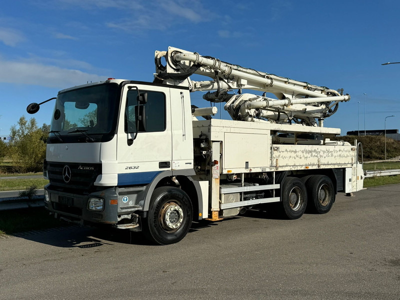 MERCEDESBENZ Actros 2632 6x4 with Putzmeister BSF 24-4 11 24m concrete pump - Concrete pump truck: picture 1 MERCEDESBENZ Actros 2632 6x4 with Putzmeister BSF 24-4 11 24m concrete pump - Concrete pump truck: picture 1