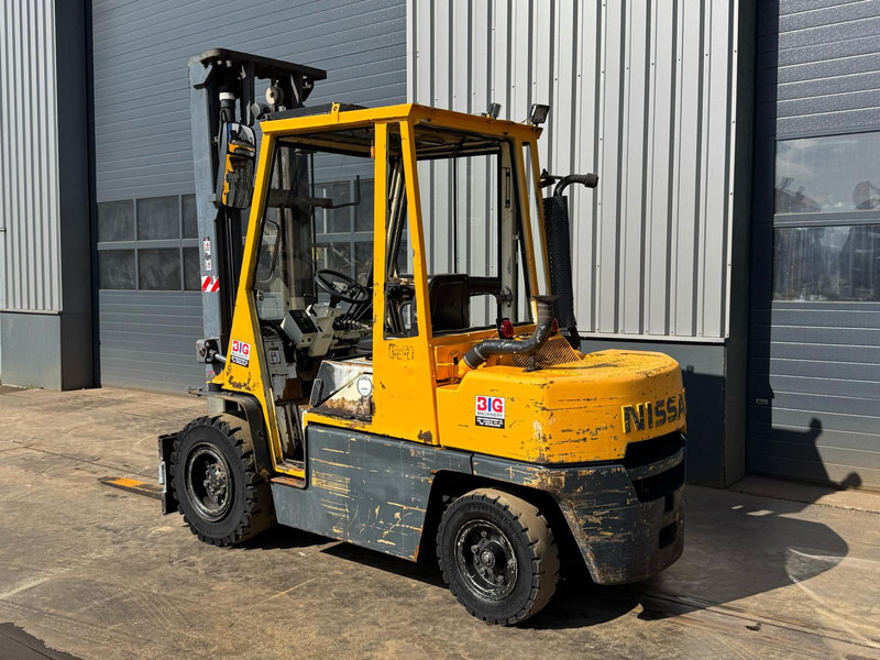 Nissan WGF03A45U - Forklift: picture 2 Nissan WGF03A45U - Forklift: picture 2