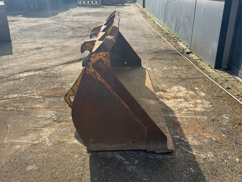 Onbekend WG-2400 - Bucket: picture 4 Onbekend WG-2400 - Bucket: picture 4