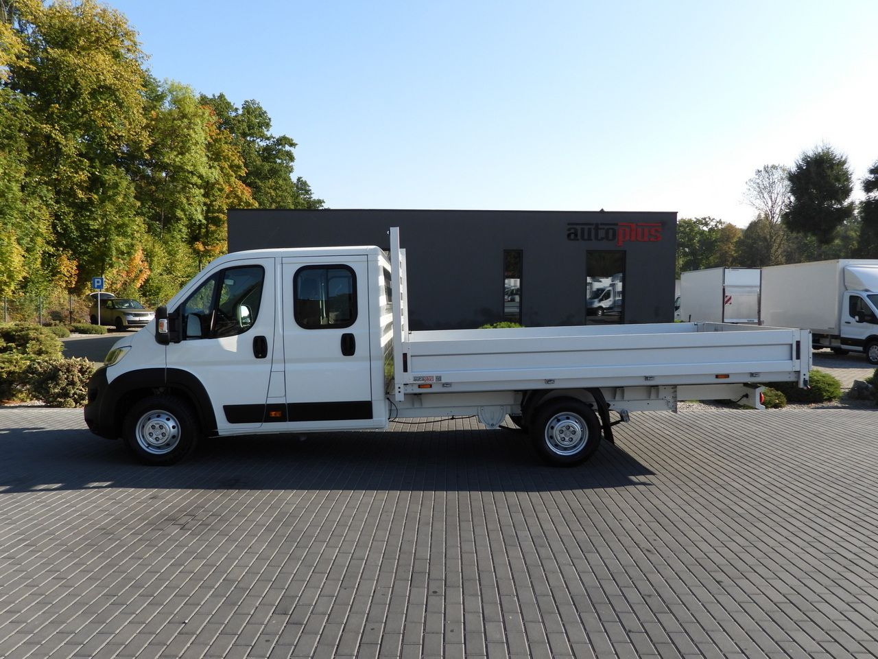 Combi van CITROEN JUMPER STAKE BODY DOUBLE CABIN DOKA 7 SEATS PNEUMATICS AIR CONDITIONING 140HP: picture 8 Combi van CITROEN JUMPER STAKE BODY DOUBLE CABIN DOKA 7 SEATS PNEUMATICS AIR CONDITIONING 140HP: picture 8