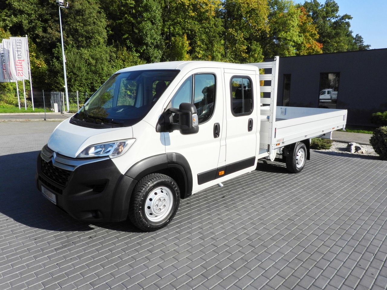 Combi van CITROEN JUMPER STAKE BODY DOUBLE CABIN DOKA 7 SEATS PNEUMATICS AIR CONDITIONING 140HP: picture 6 Combi van CITROEN JUMPER STAKE BODY DOUBLE CABIN DOKA 7 SEATS PNEUMATICS AIR CONDITIONING 140HP: picture 6