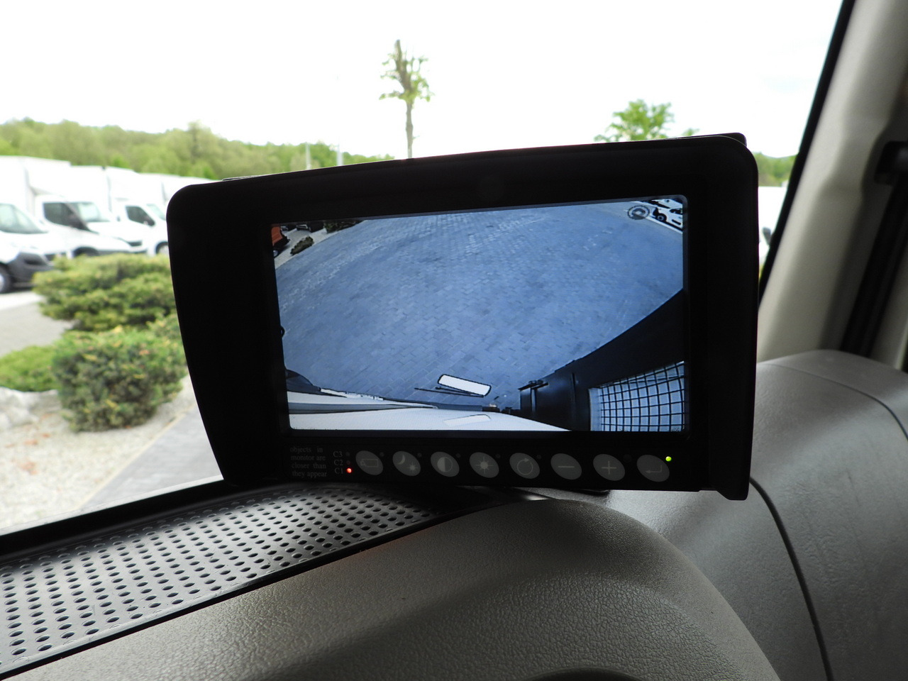 Tipper DAF LF 180 THREE-WAY TIPPER CRUISE CONTROL LED LIGHTS AUTOMATIC TRANSMISSION  TWIN WHEELS AIR CONDITIONING  180HP: picture 45