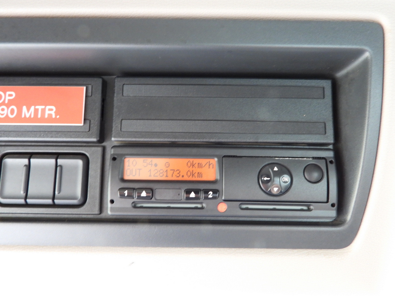 Tipper DAF LF 180 THREE-WAY TIPPER CRUISE CONTROL LED LIGHTS AUTOMATIC TRANSMISSION  TWIN WHEELS AIR CONDITIONING  180HP: picture 46