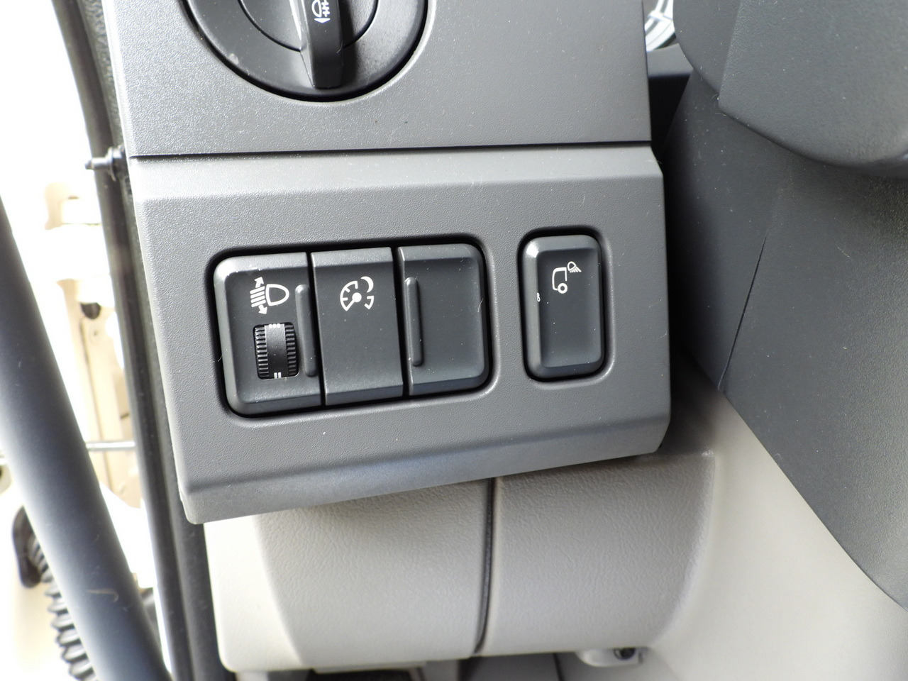 Tipper DAF LF 180 THREE-WAY TIPPER CRUISE CONTROL LED LIGHTS AUTOMATIC TRANSMISSION  TWIN WHEELS AIR CONDITIONING  180HP: picture 35