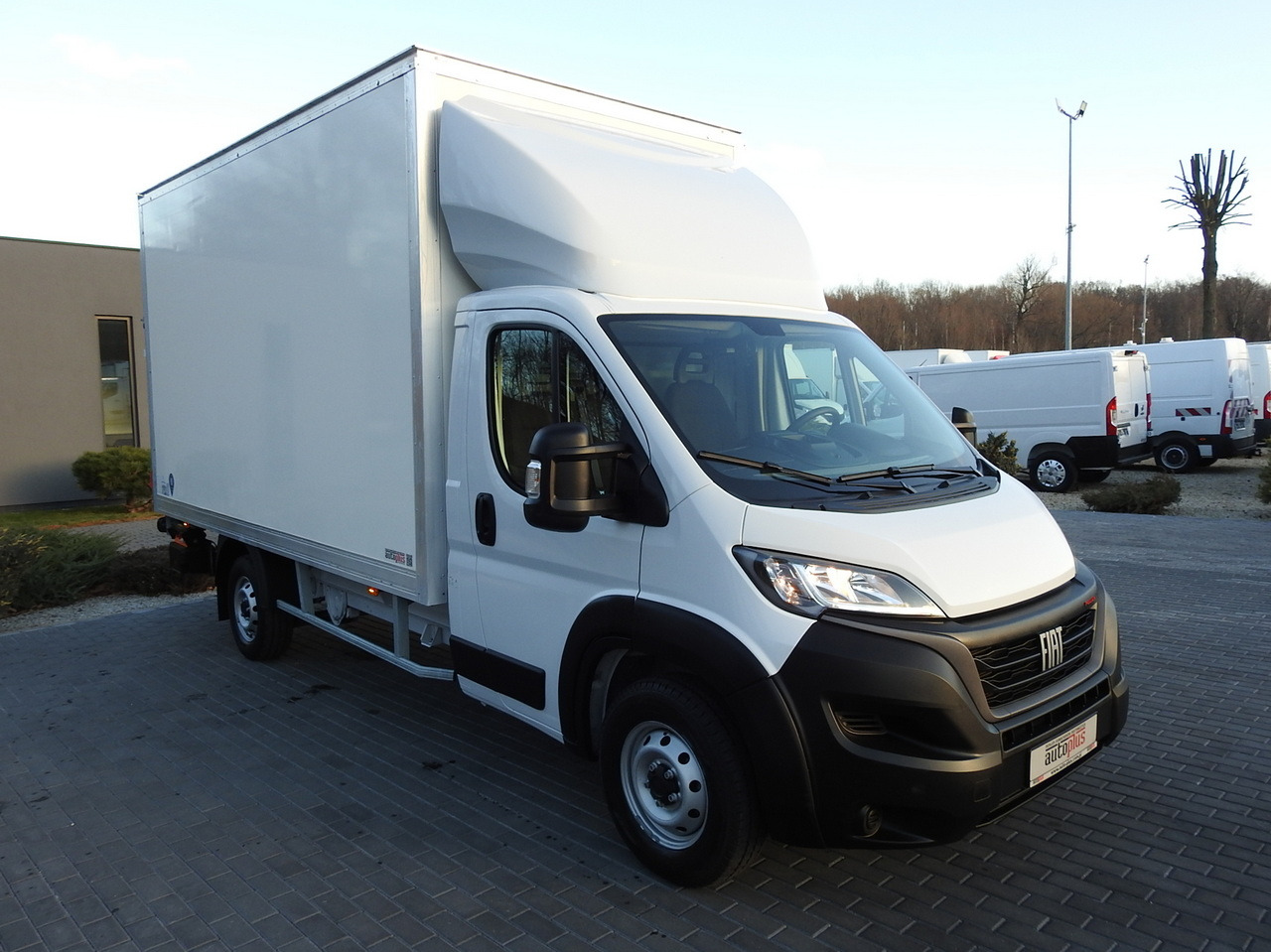 FIAT DUCATO BOX LIFT 8 PALLETS CRUISE CONTROL AIR CONDITIONING 180HP - Box van: picture 4 FIAT DUCATO BOX LIFT 8 PALLETS CRUISE CONTROL AIR CONDITIONING 180HP - Box van: picture 4