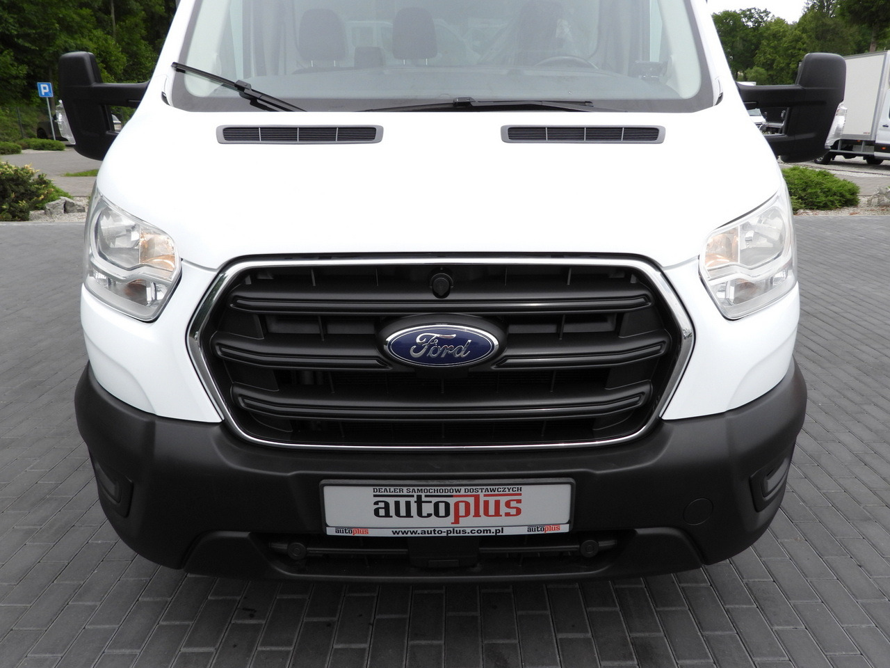 Box van FORD TRANSIT BOX / REFRIGERATOR BOX 5*C / CRUISE CONTROL LED LIGHTS TWIN WHEELS AIR CONDITIONING  130HP: picture 15