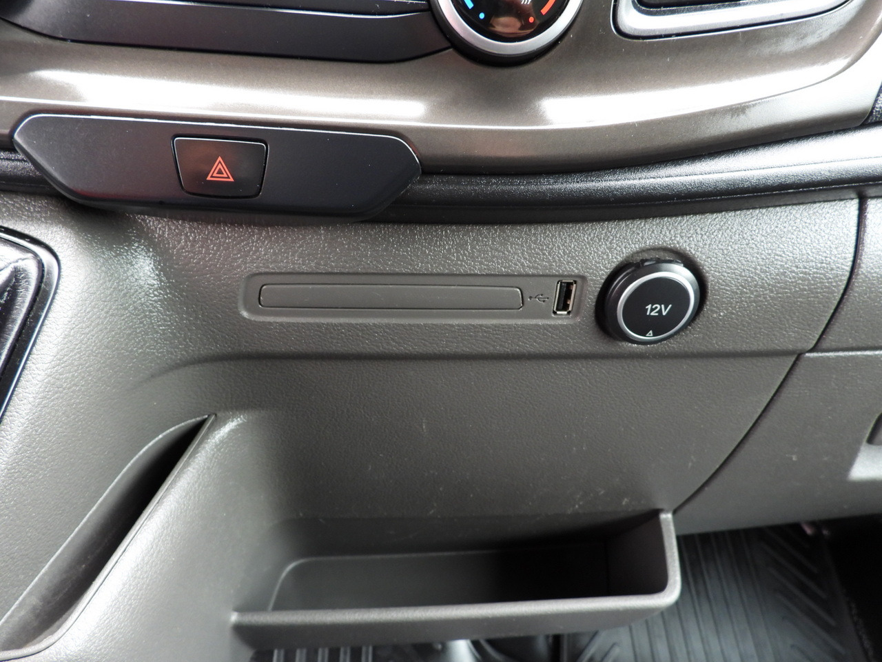 Box van FORD TRANSIT BOX / REFRIGERATOR BOX 5*C / CRUISE CONTROL LED LIGHTS TWIN WHEELS AIR CONDITIONING  130HP: picture 43