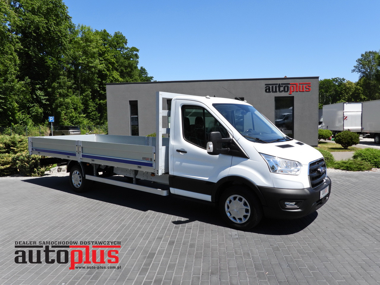 FORD TRANSIT STAKE BODY 10 PALLETS CRUISE CONTROL LED LIGHTS PNEUMATICS AIR CONDITIONING 160HP - Flatbed van: picture 1 FORD TRANSIT STAKE BODY 10 PALLETS CRUISE CONTROL LED LIGHTS PNEUMATICS AIR CONDITIONING 160HP - Flatbed van: picture 1