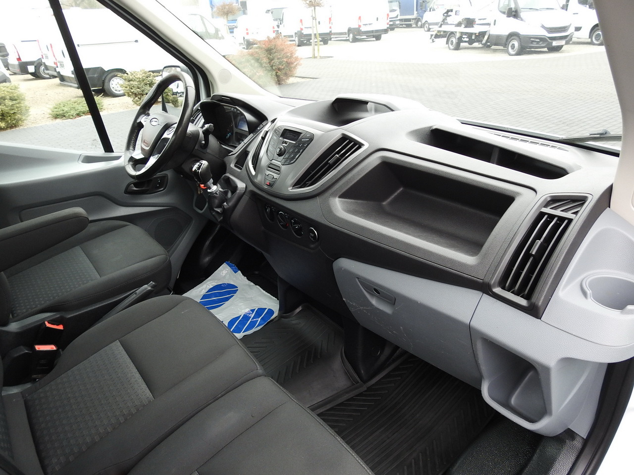 Tipper van FORD TRANSIT TIPPER CRUISE CONTROL AIR CONDITIONING TWIN WHEELS 170HP: picture 38 Tipper van FORD TRANSIT TIPPER CRUISE CONTROL AIR CONDITIONING TWIN WHEELS 170HP: picture 38