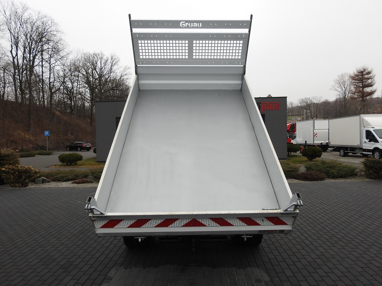 Tipper van FORD TRANSIT TIPPER CRUISE CONTROL AIR CONDITIONING TWIN WHEELS 170HP: picture 11 Tipper van FORD TRANSIT TIPPER CRUISE CONTROL AIR CONDITIONING TWIN WHEELS 170HP: picture 11