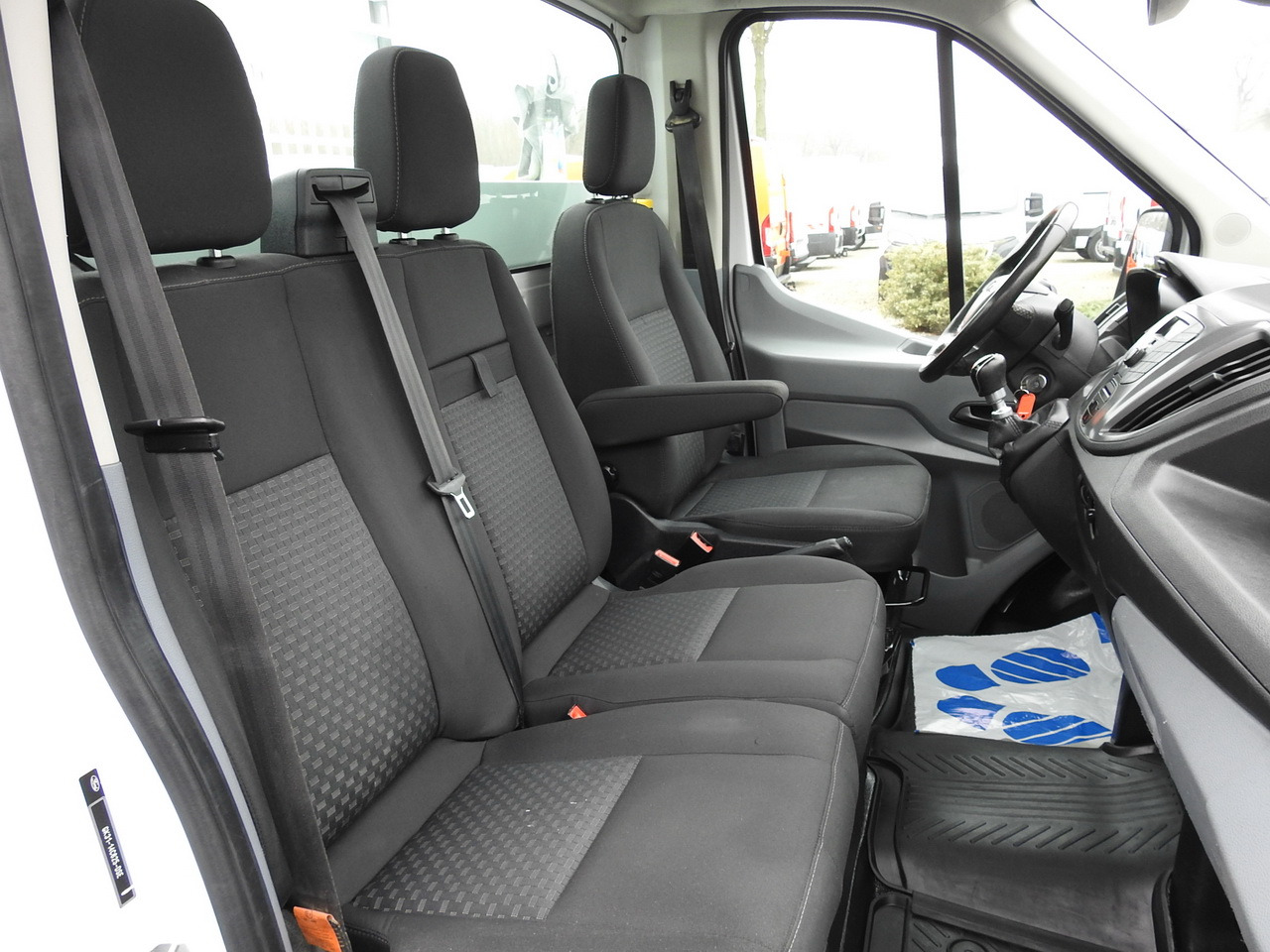 Tipper van FORD TRANSIT TIPPER CRUISE CONTROL AIR CONDITIONING TWIN WHEELS 170HP: picture 39 Tipper van FORD TRANSIT TIPPER CRUISE CONTROL AIR CONDITIONING TWIN WHEELS 170HP: picture 39