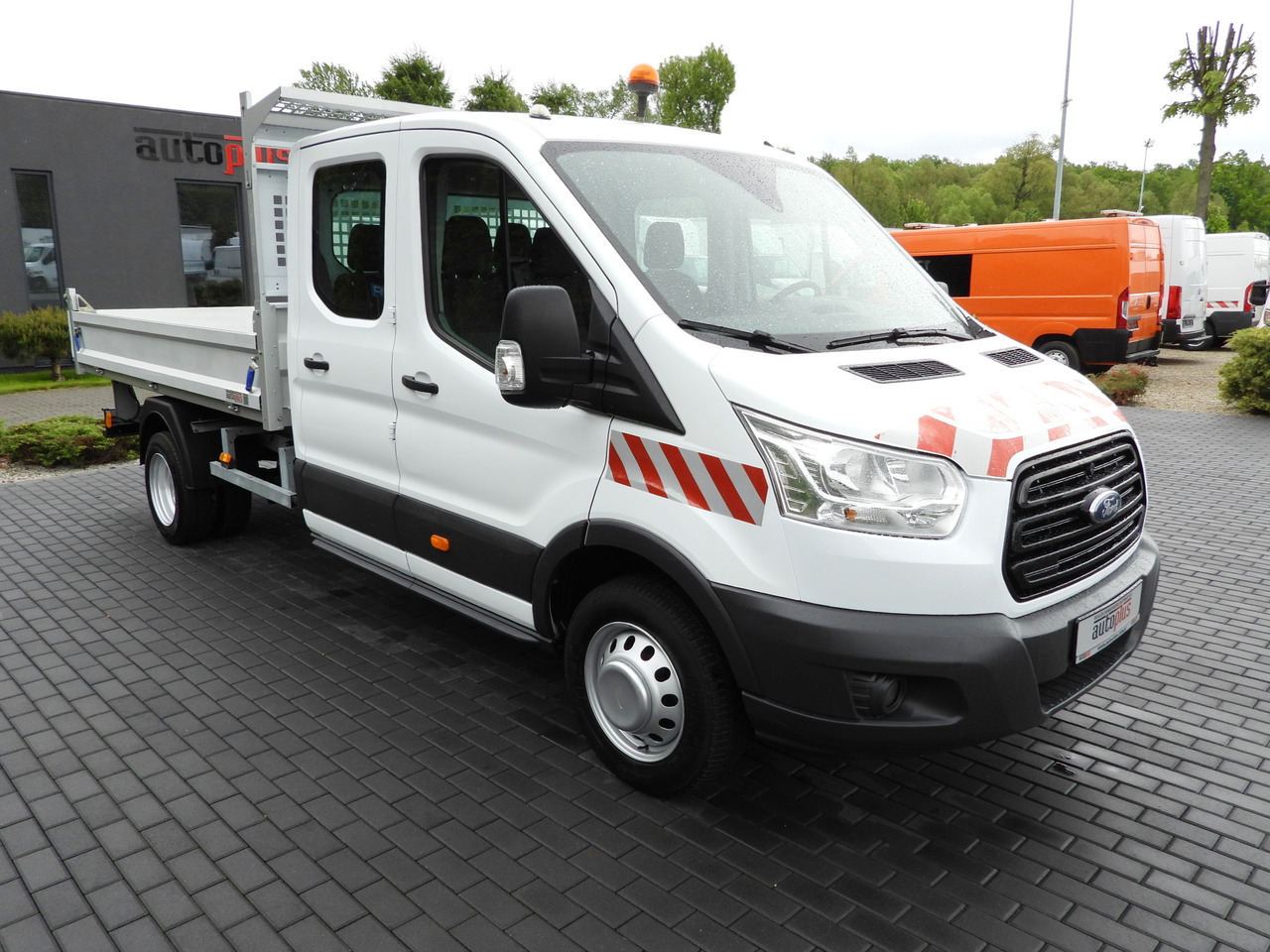 Ford TRANSIT KIPPER DOPPELKABINE DOKA 6 SITZE - Tipper van, Combi van: picture 4 Ford TRANSIT KIPPER DOPPELKABINE DOKA 6 SITZE - Tipper van, Combi van: picture 4