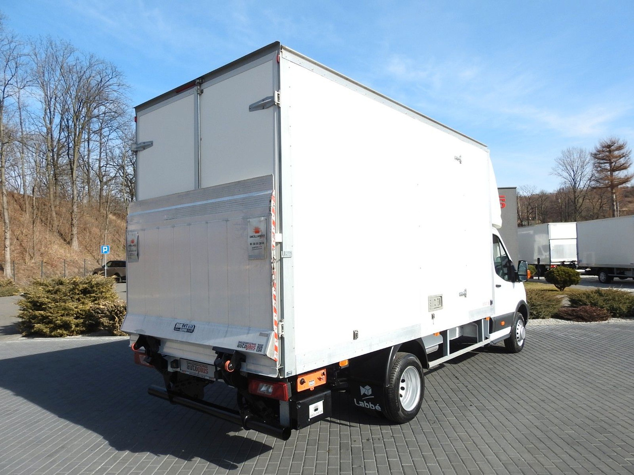 Ford TRANSIT KOFFER AUFZUG 8 PALETTEN TEMPOMAT LED - Box van: picture 3 Ford TRANSIT KOFFER AUFZUG 8 PALETTEN TEMPOMAT LED - Box van: picture 3