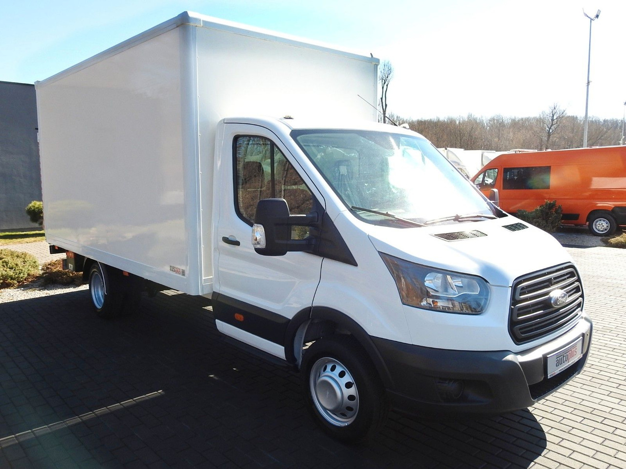 Ford TRANSIT KOFFER AUFZUG 8 PALETTEN ZWILLINGSRÄDER - Box van: picture 4 Ford TRANSIT KOFFER AUFZUG 8 PALETTEN ZWILLINGSRÄDER - Box van: picture 4